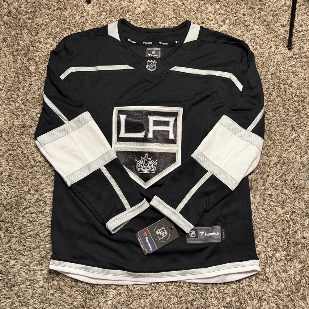NWT Fanatics Breakaway NHL LA Kings Home Black Hockey Jersey Mens Size XS
